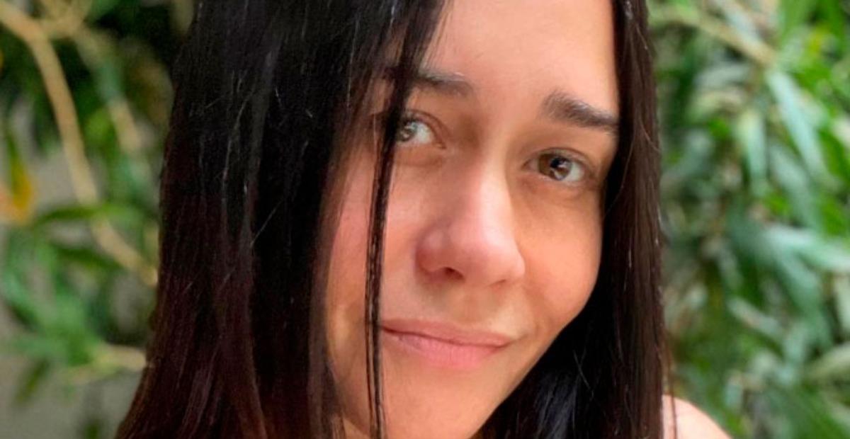 Alessandra Negrini relembra clique com seu gatinho: ”Matava barata quando eu gritava”