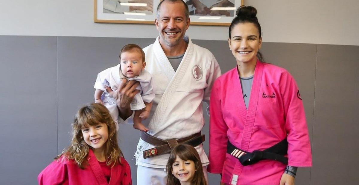 Kyra Gracie surge com Malvino Salvador e os filhos de kimono: ”O Jiu-Jitsu une famílias”