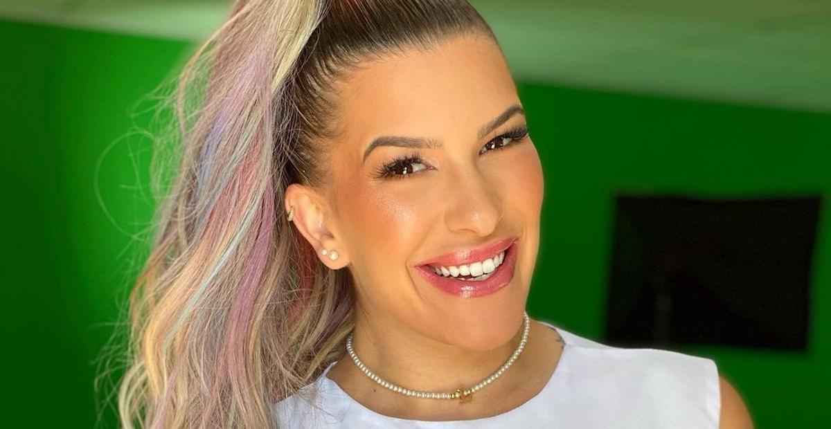 Lore Improta derrete o coração dos internautas ao surgir de chameguinho com Liz em vídeo