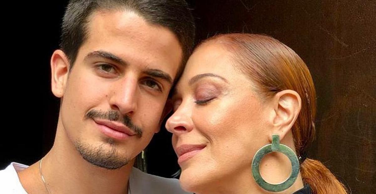 Ao lado de Enzo Celulari, Claudia Raia mostra fantasia de Halloween: ”Família Raia leva a sério!”