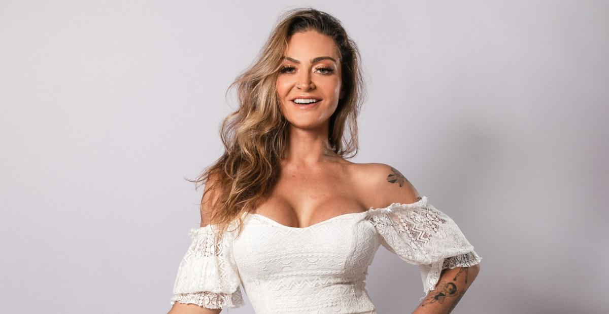 Laura Keller revela que quer lançar sua biografia: ”Quero que seja perfeito”
