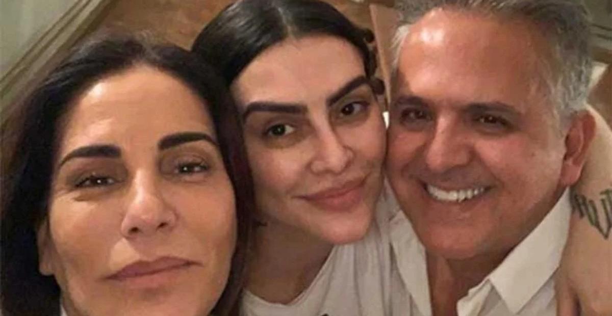 Gloria Pires, Orlando Morais e Cleo surgem em clique almoçando juntinhos