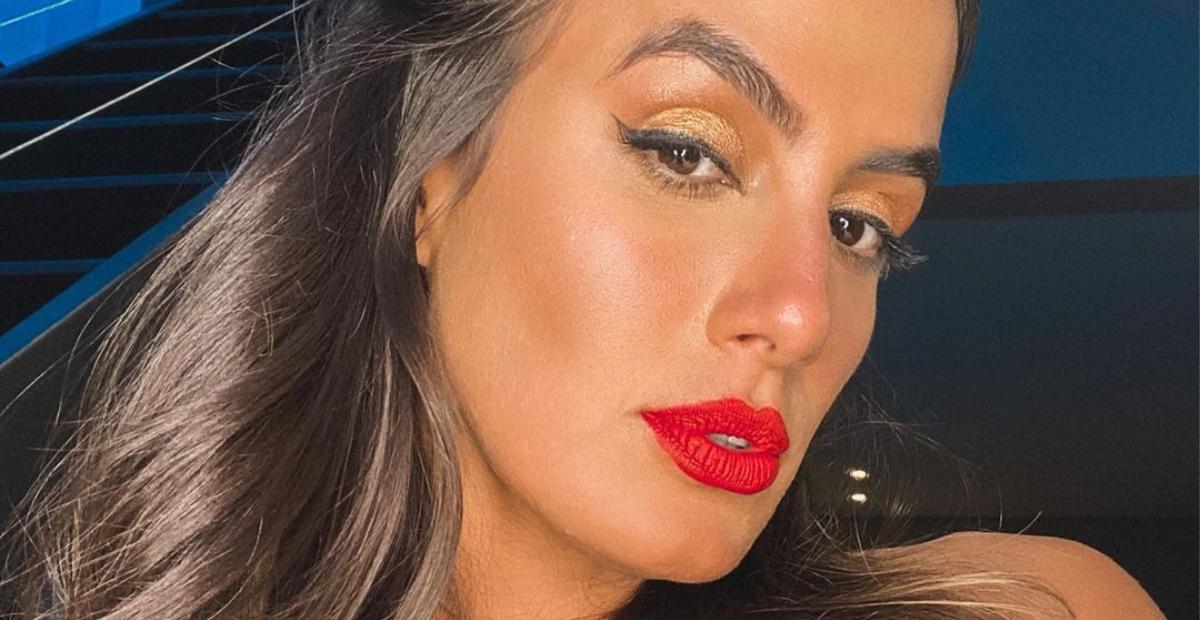 Carol Peixinho ostenta barriga chapada na academia e eleva a temperatura: ”Maravilhosa”