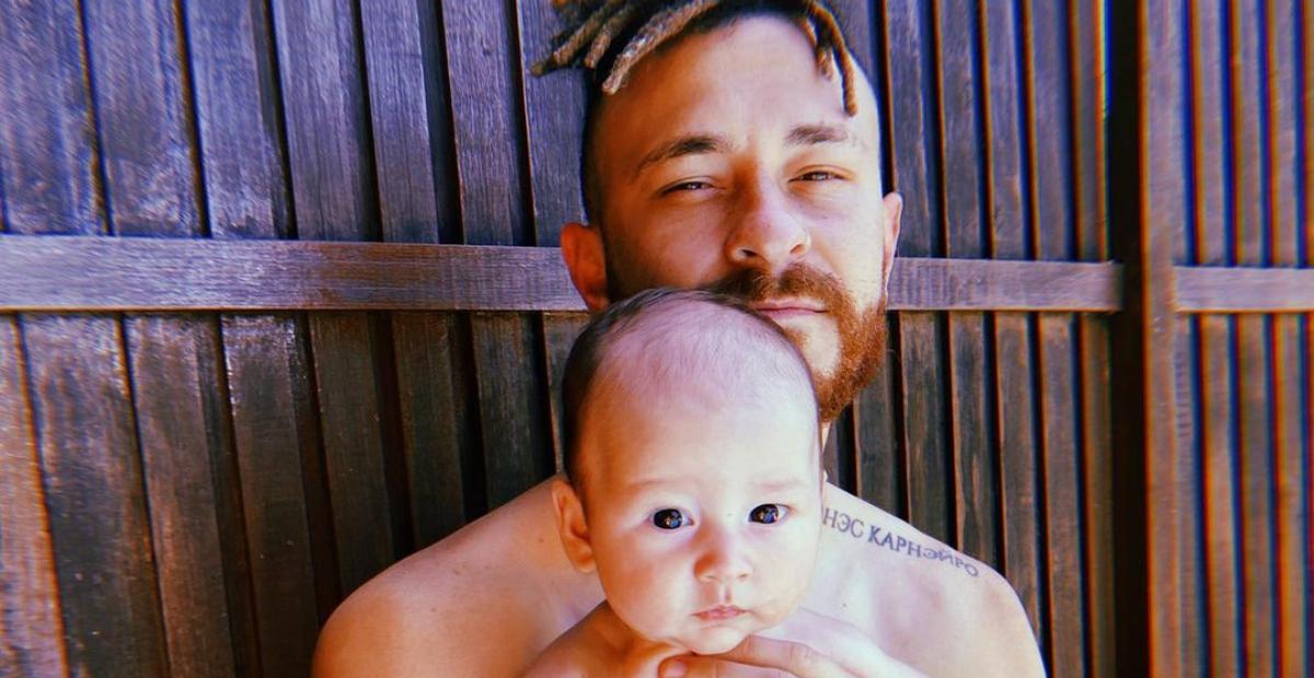 Fred derrete o coração dos seguidores com clique do filho, Cris