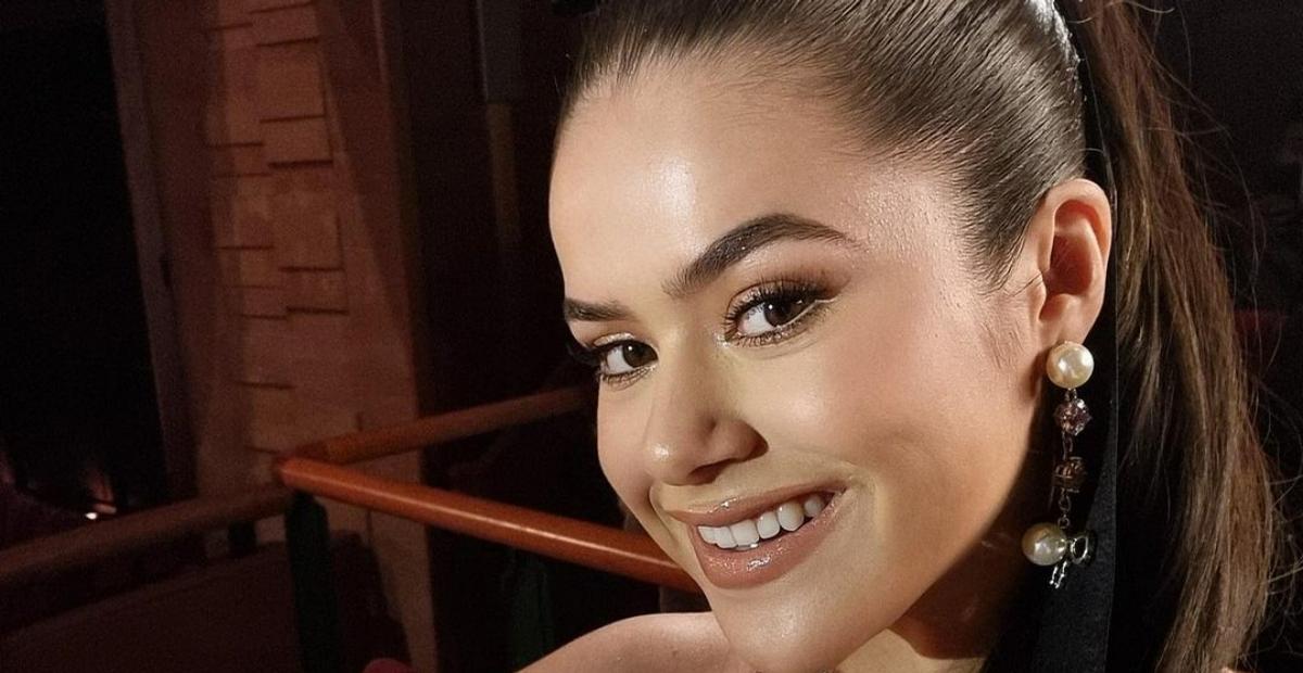 Maisa Silva encanta fãs ao surgir com look elegante nas redes: ”Linda demais!”