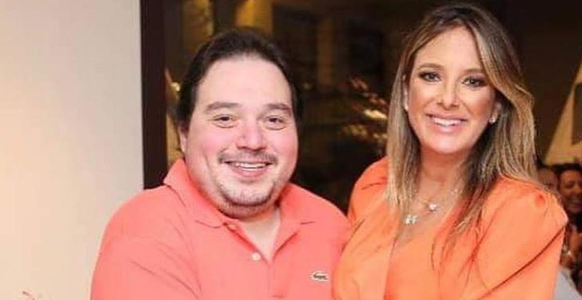 Ticiane Pinheiro se emociona na missa de sétimo dia do famoso fotógrafo Rodrigo Calleja