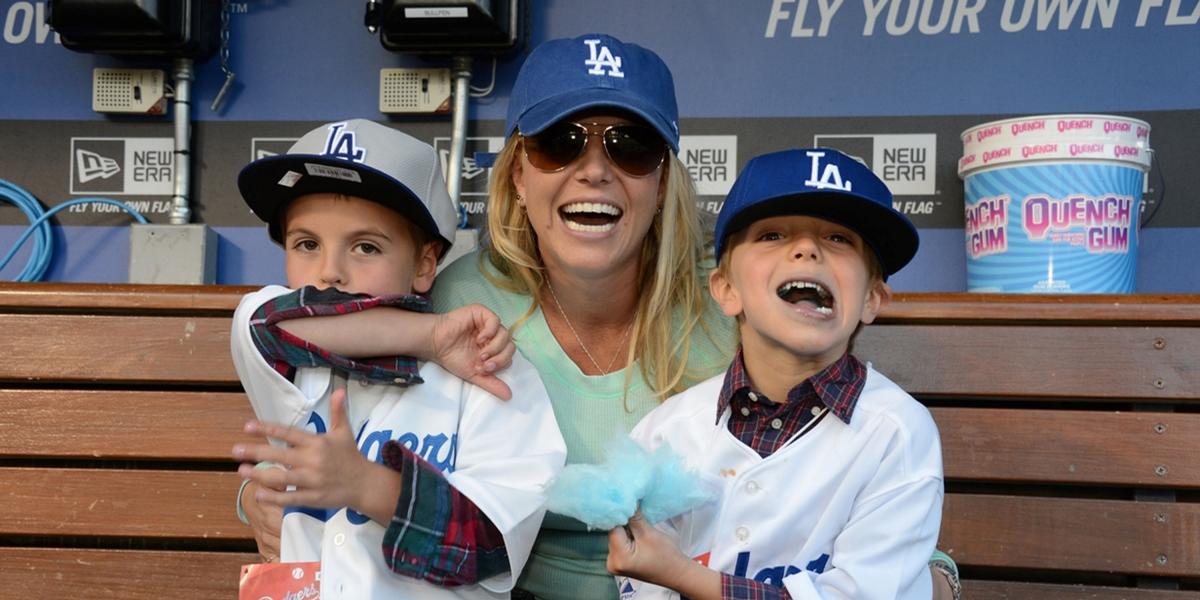 Eles cresceram! Britney Spears compartilha momento raro e de diversão com os filhos: ”Idênticos”