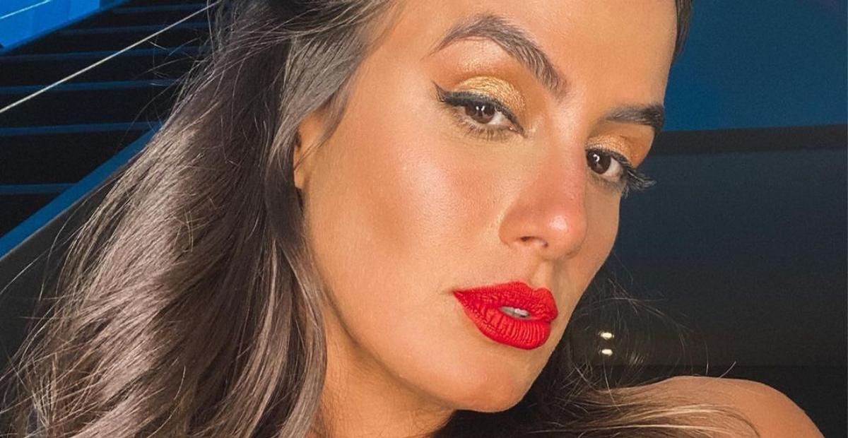 Sem sutiã, Carol Peixinho ostenta corpão sarado em vestido decotadíssimo nas Maldivas: ”Deusa”