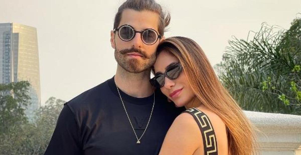 Romana Novais corta cabelo do marido, Alok, em novo clipe do DJ: ”Até me arrependi dessa ideia”