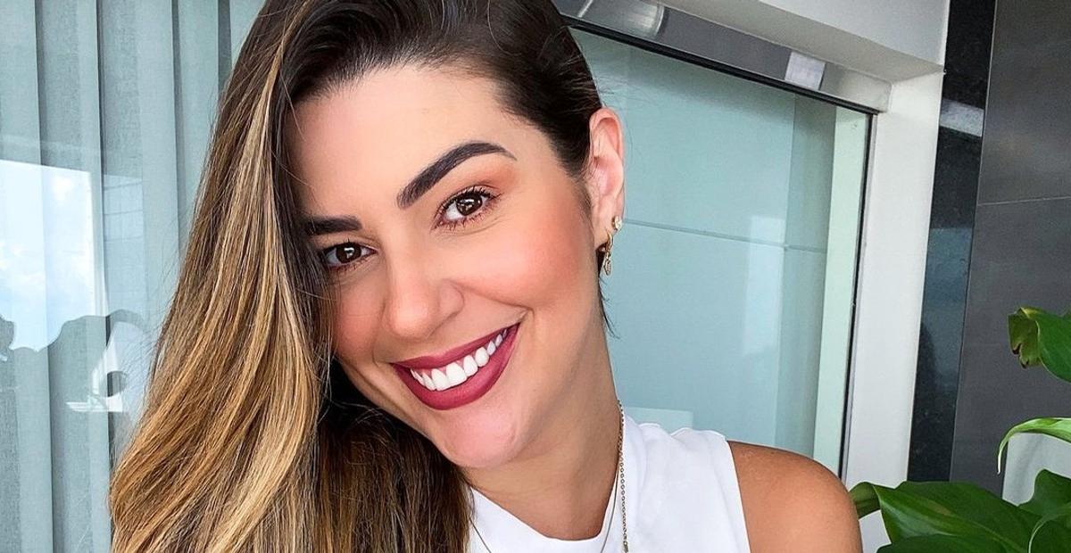 Vivian Amorim mostra o barrigão em fotos no espelho e faz desabafo sincero sobre a gestação