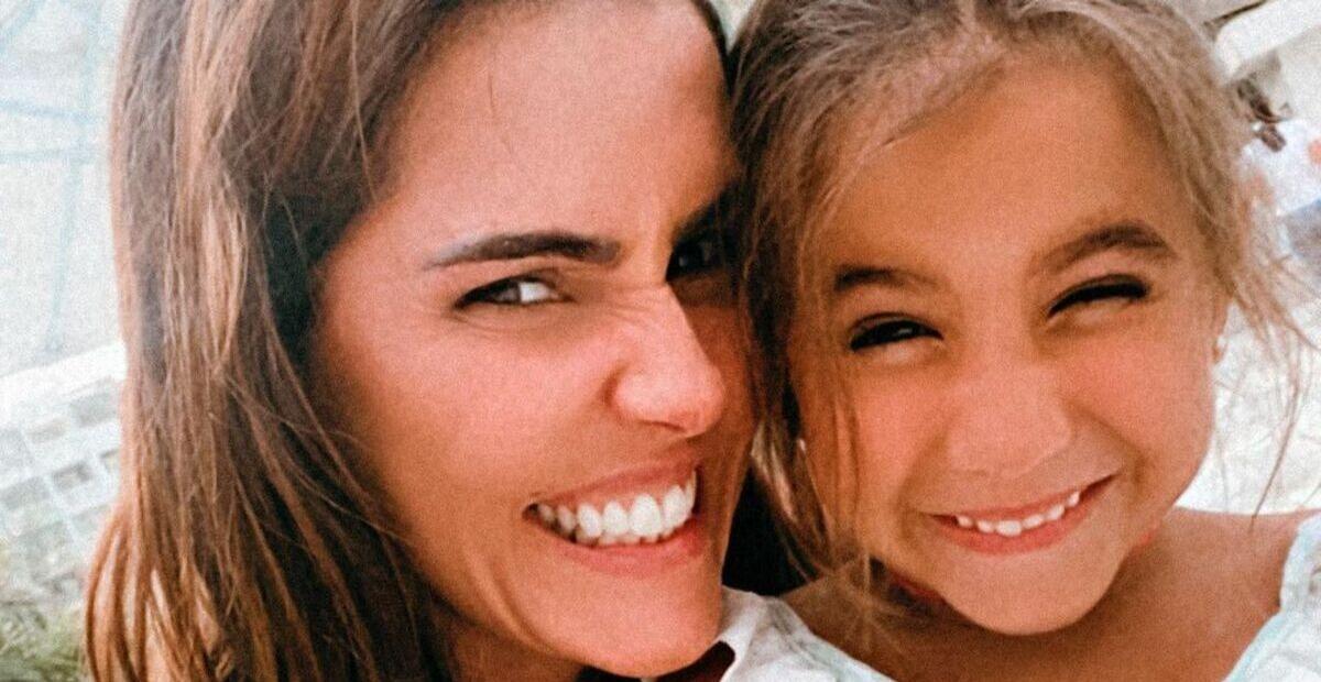 Deborah Secco relembra momentos especiais com a filha e faz declaração emocionante