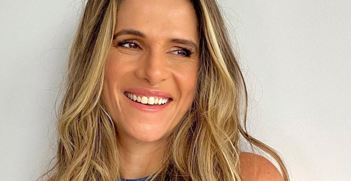 Ingrid Guimarães impressiona web com habilidade no yoga: ”Lombar doeu só de ver”