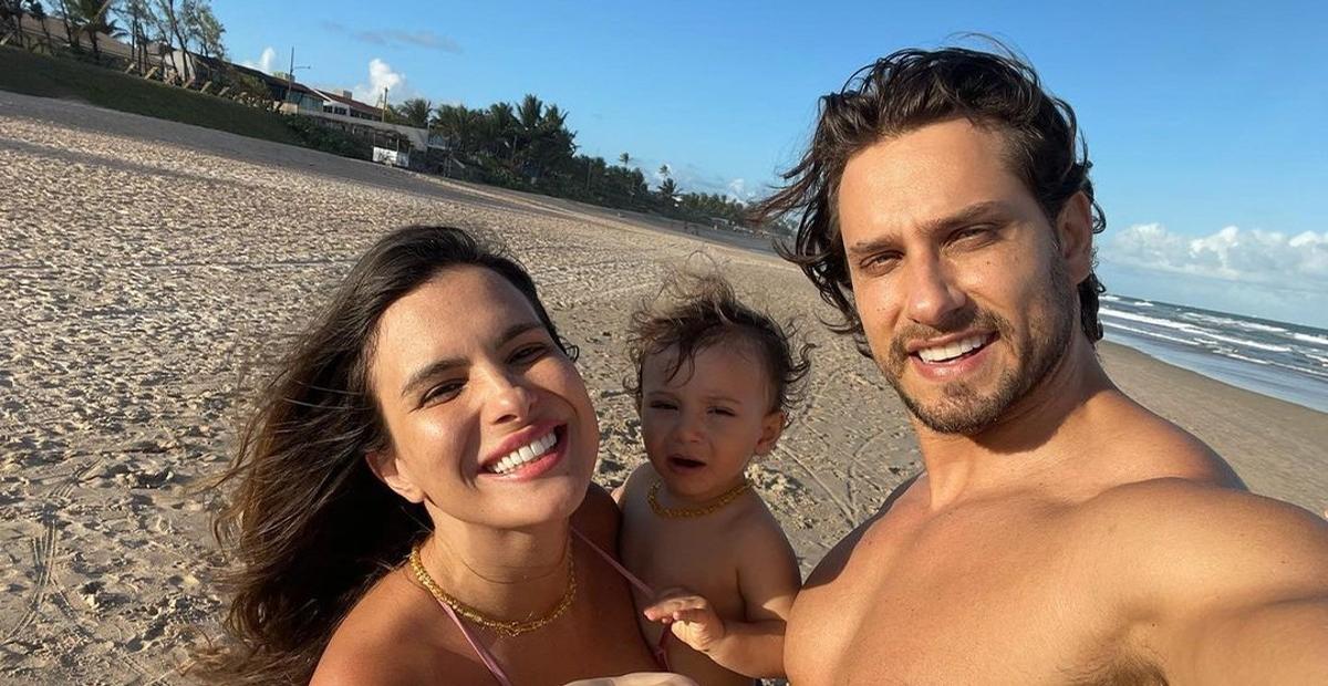 Kamilla Salgado revela que seu filho de 1 ano ainda dorme na cama com ela e Eliéser Ambrósio