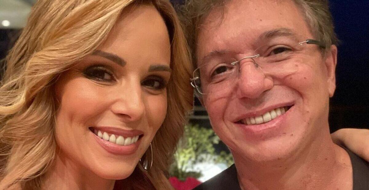 Em Nova York, Boninho e Ana Furtado brindam em almoço luxuoso