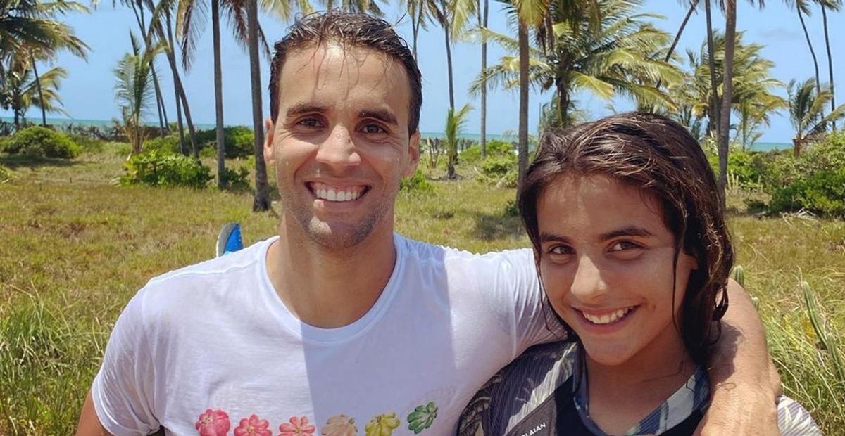 Marido de Ivete Sangalo, Daniel Cady, e o filho Marcelo se encontram com o surfista Ítalo Ferreira