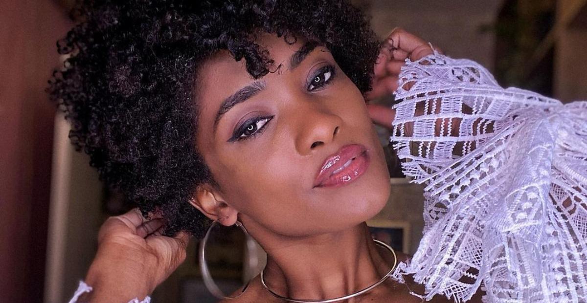 Erika Januza mostra bastidores do ensaio da Unidos da Viradouro: ”Uma noite de muito amor”
