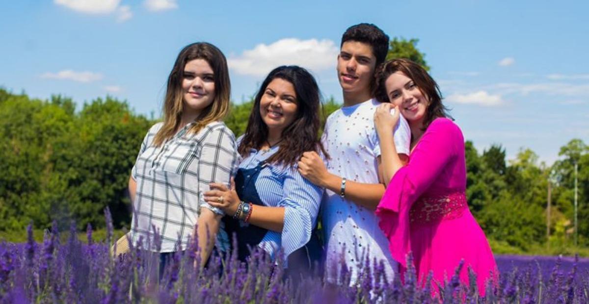 Fabiana Karla surge coladinha com os filhos e se derrete: ”Corações que batem fora do meu peito”