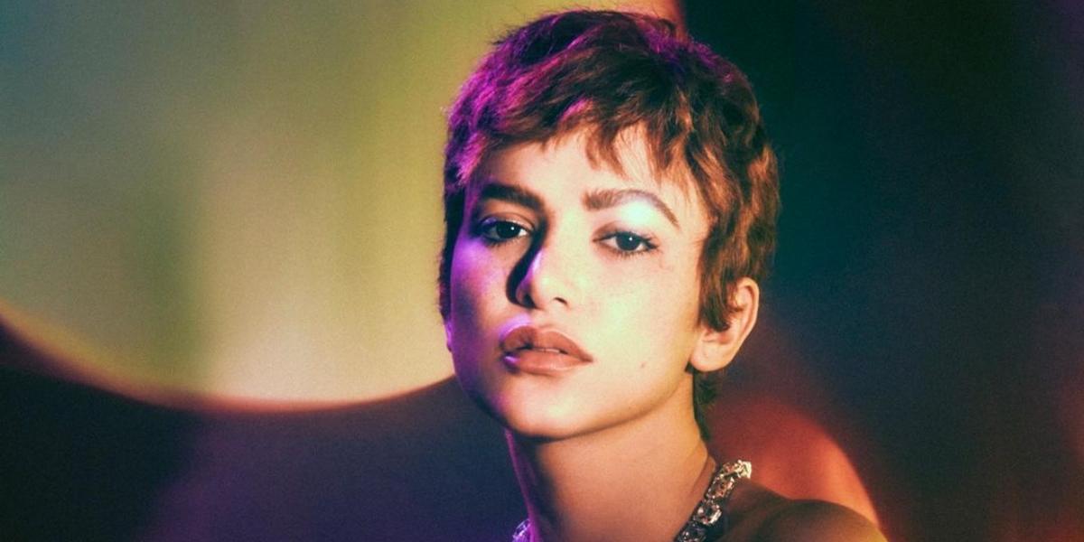 Manu Gavassi revela capa delicada e artística de ‘GRACINHA’, seu álbum visual