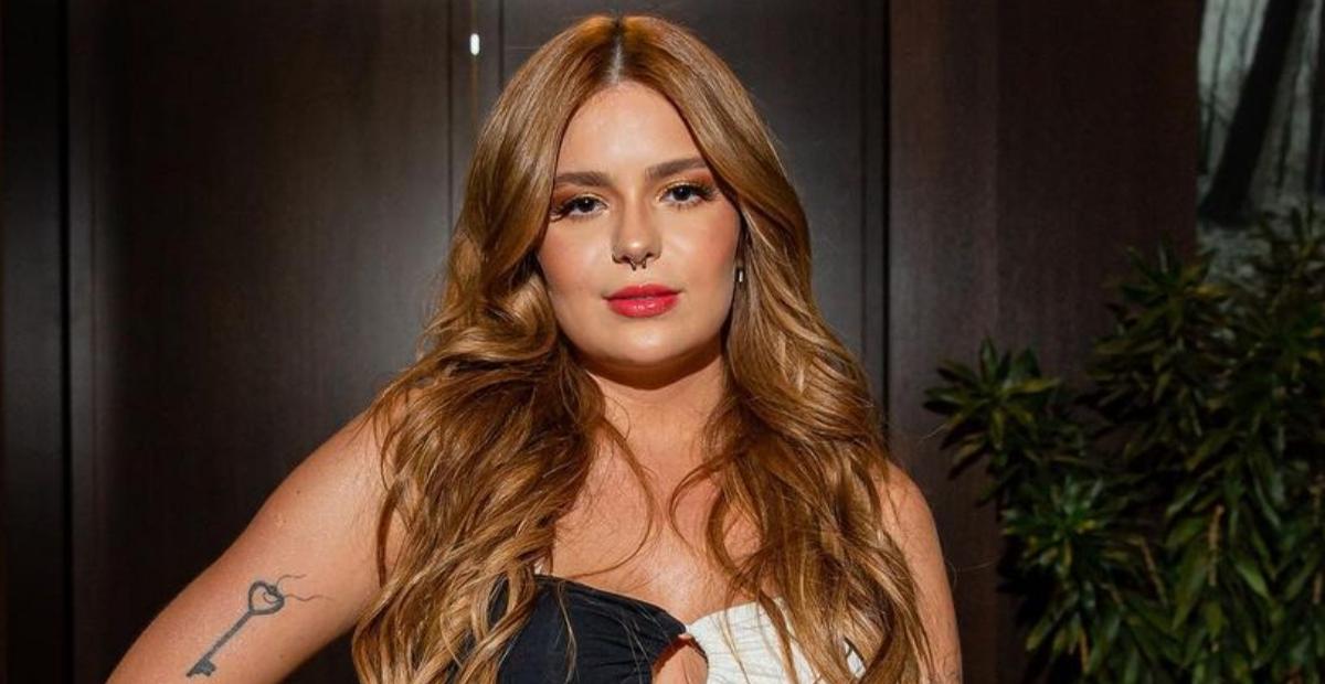 Com body cavadíssimo, Viih Tube abre a calça e exibe curvas esculturais: ”Sensacional!”