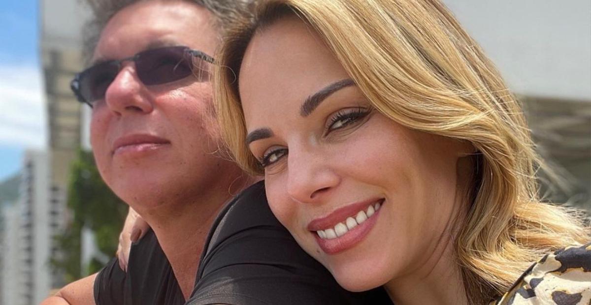 Em Nova York, Ana Furtado vira fotógrafa de Boninho e se derrete: ”Meu galã”