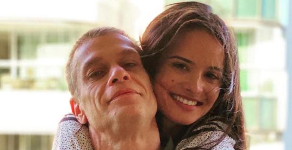 Fábio Assunção publica clique fofo da esposa com sua filha caçula e fãs destacam: ”Xerox da mãe”
