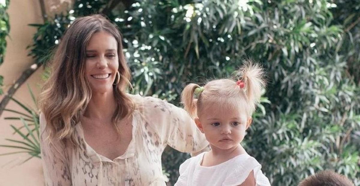 Fernanda Lima mostra a filha toda estilosa ao ir para a escola e se derrete: ”Meu fechamento”