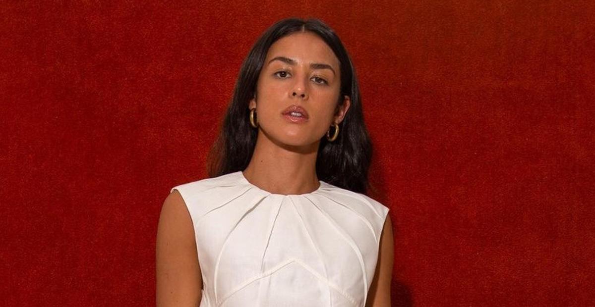 Chegando no 8º mês de gestação, Yanna Lavigne surge de biquíni e brinca: ”Bota o barrigão no sol”