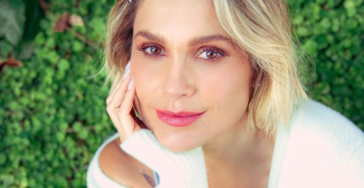 Flávia Alessandra aproveita dia ensolarado no litoral baiano e chama atenção da web: ”Maravilhosa”