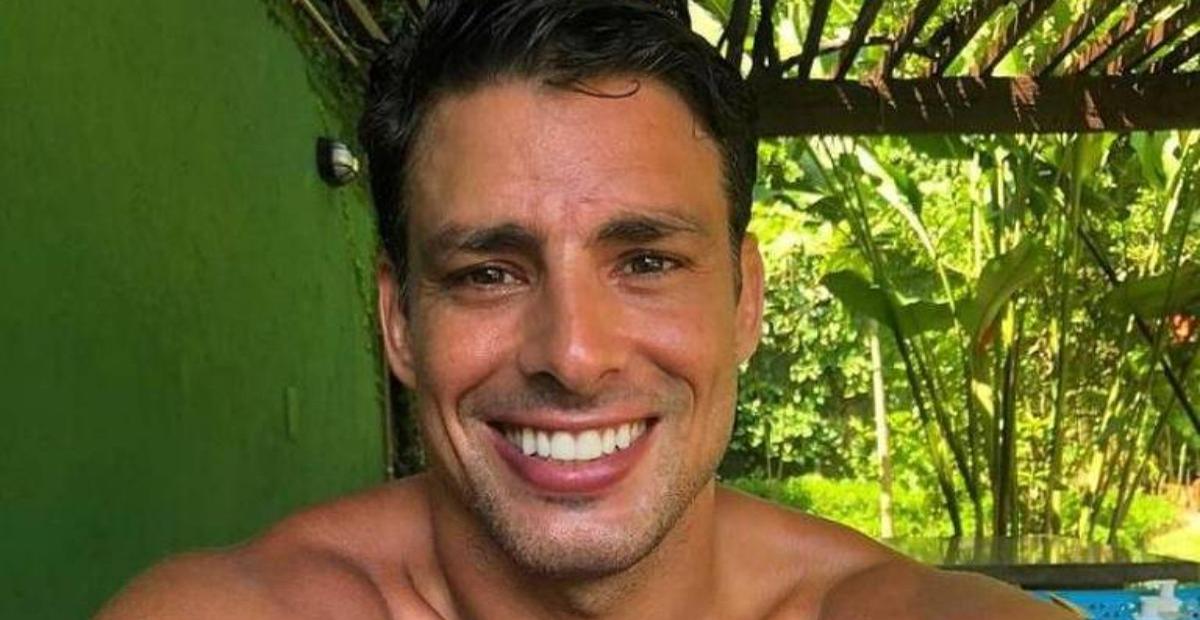 Todo suado, Cauã Reymond exibe look após treino e encanta fãs: ”Até com esse figurino é bonito”