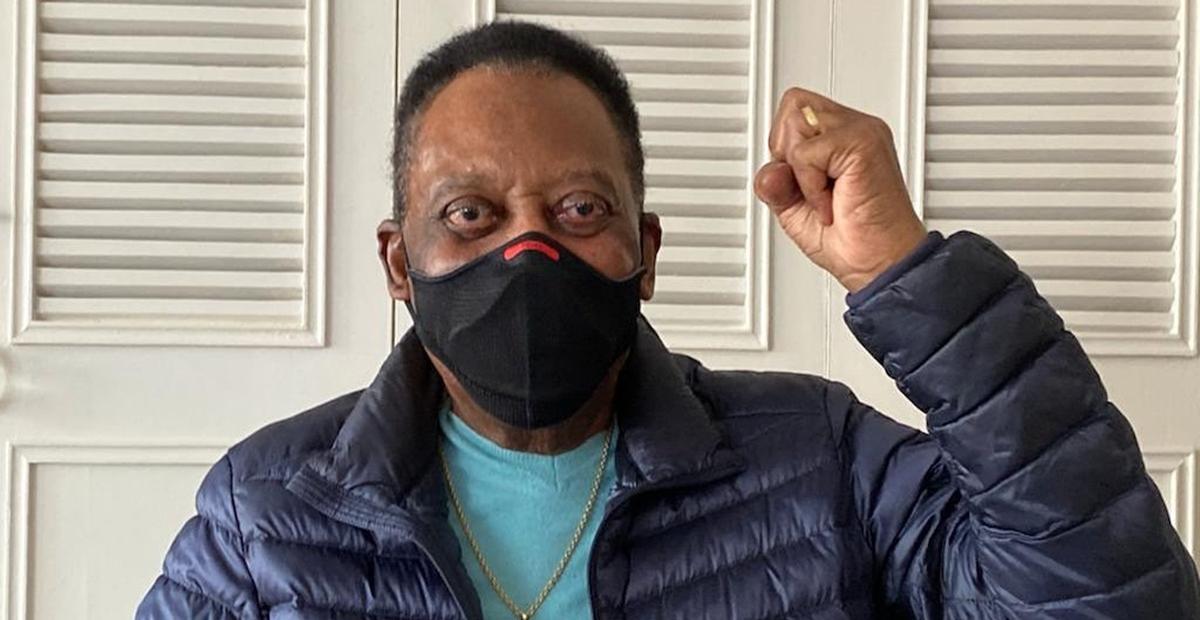 Dois meses após retirada de tumor, Pelé fala sobre a saúde: ”Me sinto cada dia melhor”