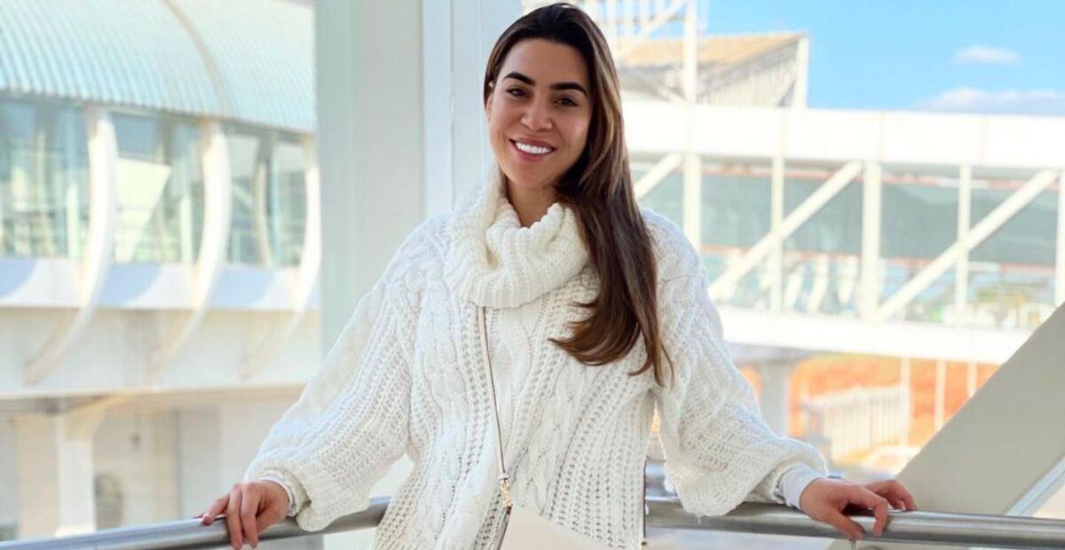 De vestido micro colado, Naiara Azevedo ostenta pernões e esbanja beleza
