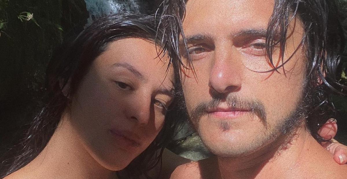 Bruno Gissoni publica clique perfeito de Yanna Lavinge exibindo o barrigão