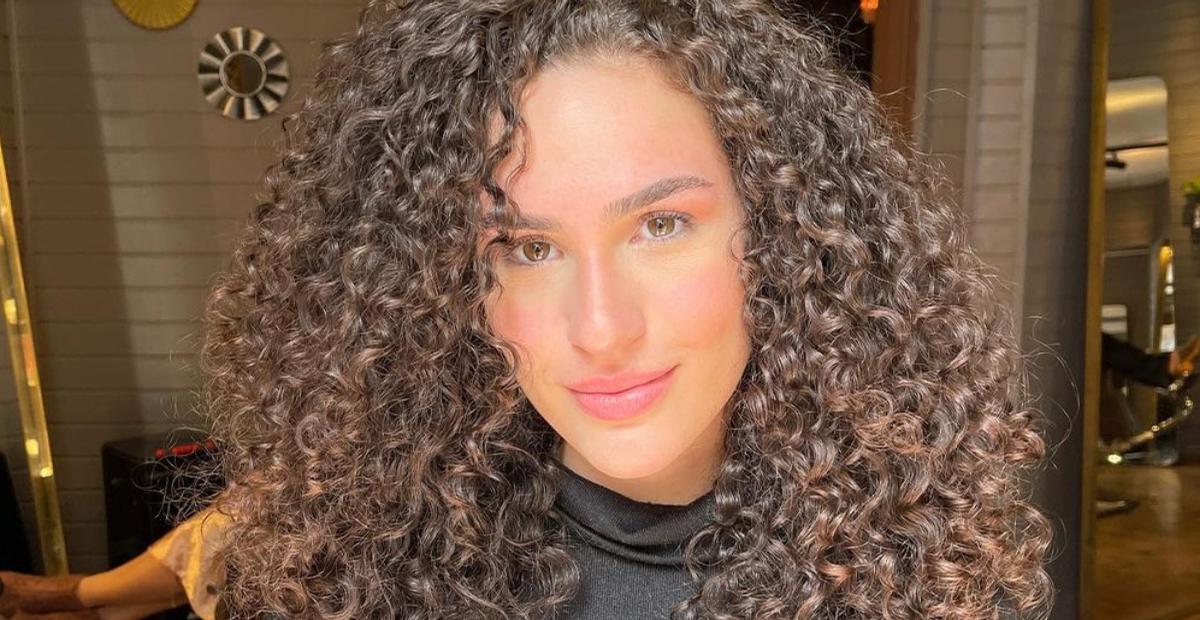 Filha gata de Renato Aragão surge belíssima em cliques raros de biquíni: ”Um escândalo!”