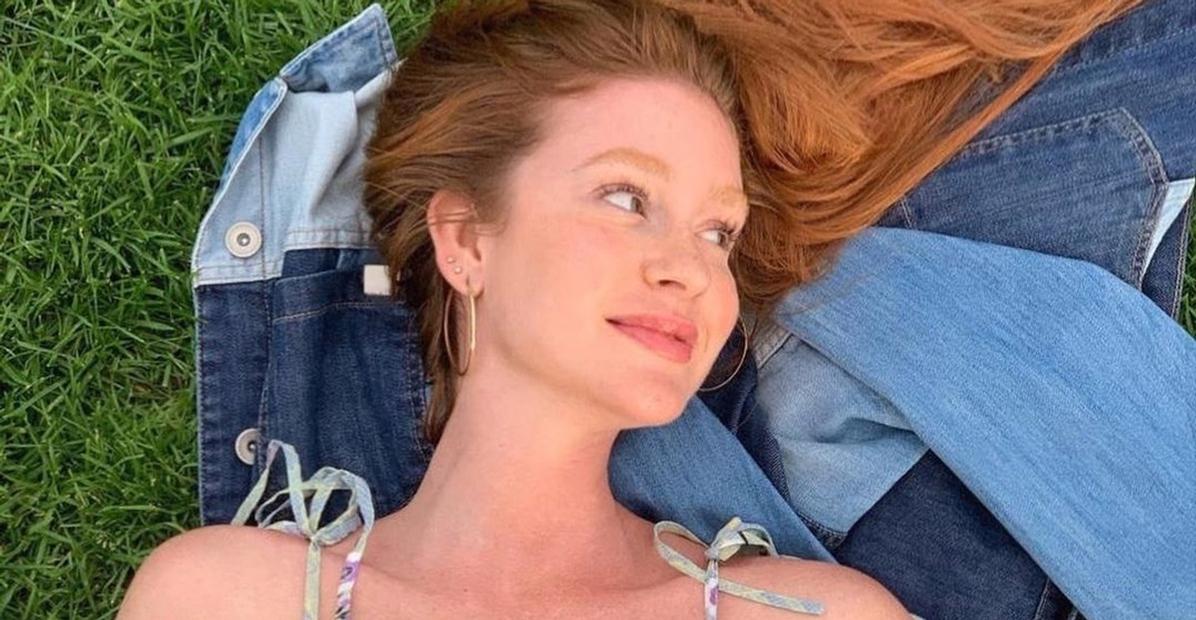 Discreta, Marina Ruy Barbosa posta foto raríssima com o namorado Guilherme Mussi