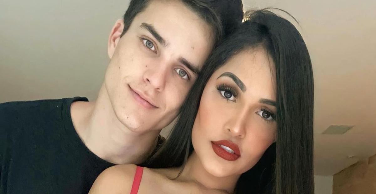 De biquíni, Flay dança com o namorado durante férias em Natal: ”Um forrozim com o mineiro”