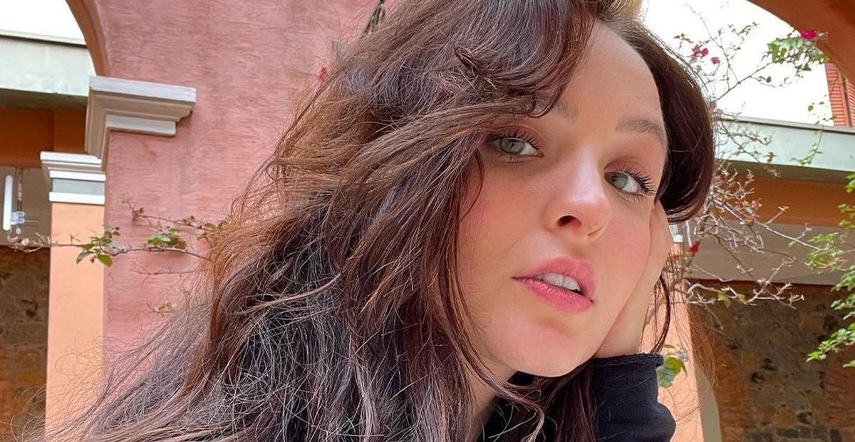 Larissa Manoela resgata clique de biquíni e beleza natural impressiona: ”Maravilhosa”
