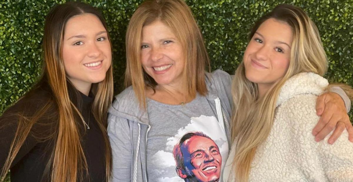 Rose Miriam posa com as filhas e lamenta 2 anos da morte de Gugu: ”Hoje uma estrela brilha no céu”