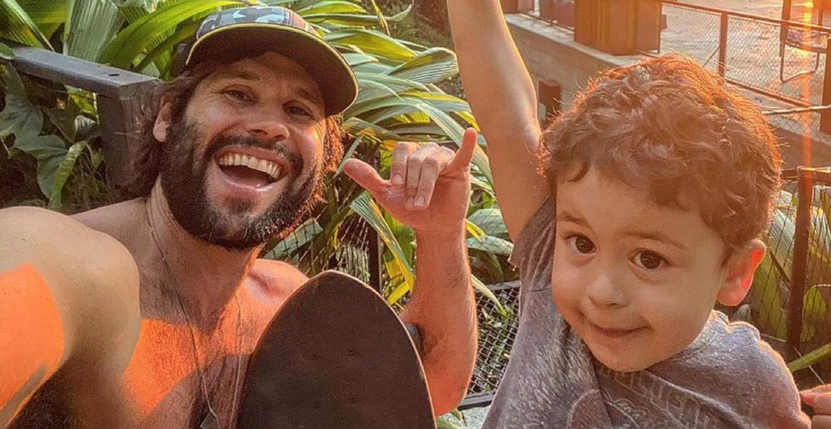 Dudu Azevedo mostra talento violão com o filho e web se derrete: ”Lindos demais”