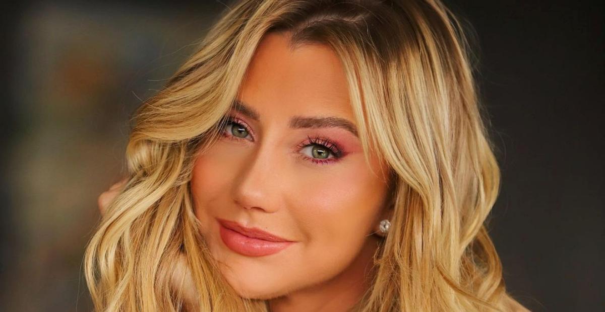 Ana Paula Siebert esbanja beleza ao posar de biquíni: ”Diva!”