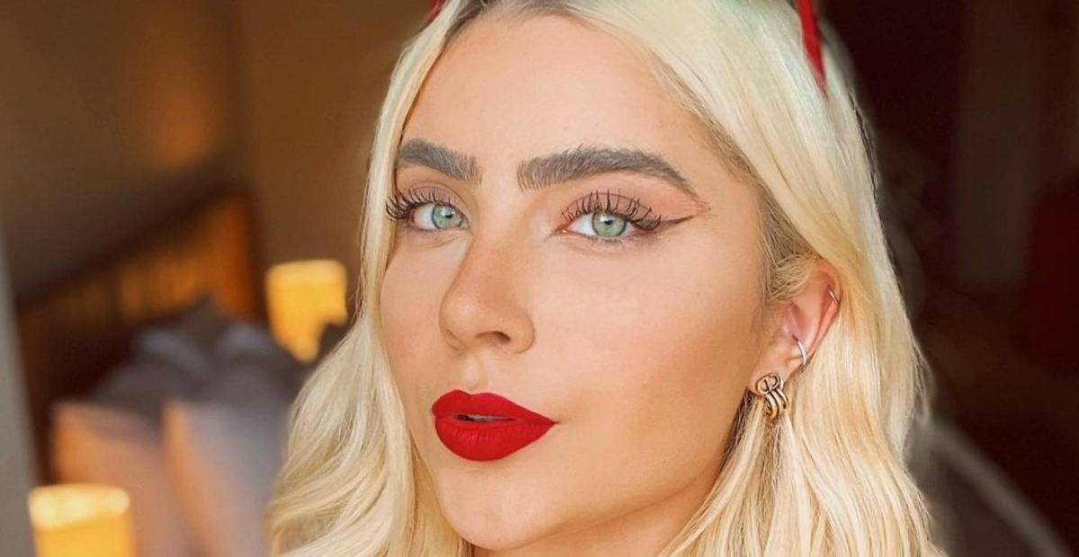 Jade Picon esbanja corpão ao surgir na academia e fãs elogiam: ”Perfeita!”