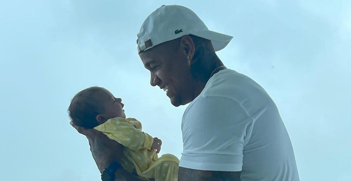 Léo Santana derrete a web ao surgir coladinho com sua filha: ”Que coisa linda!”