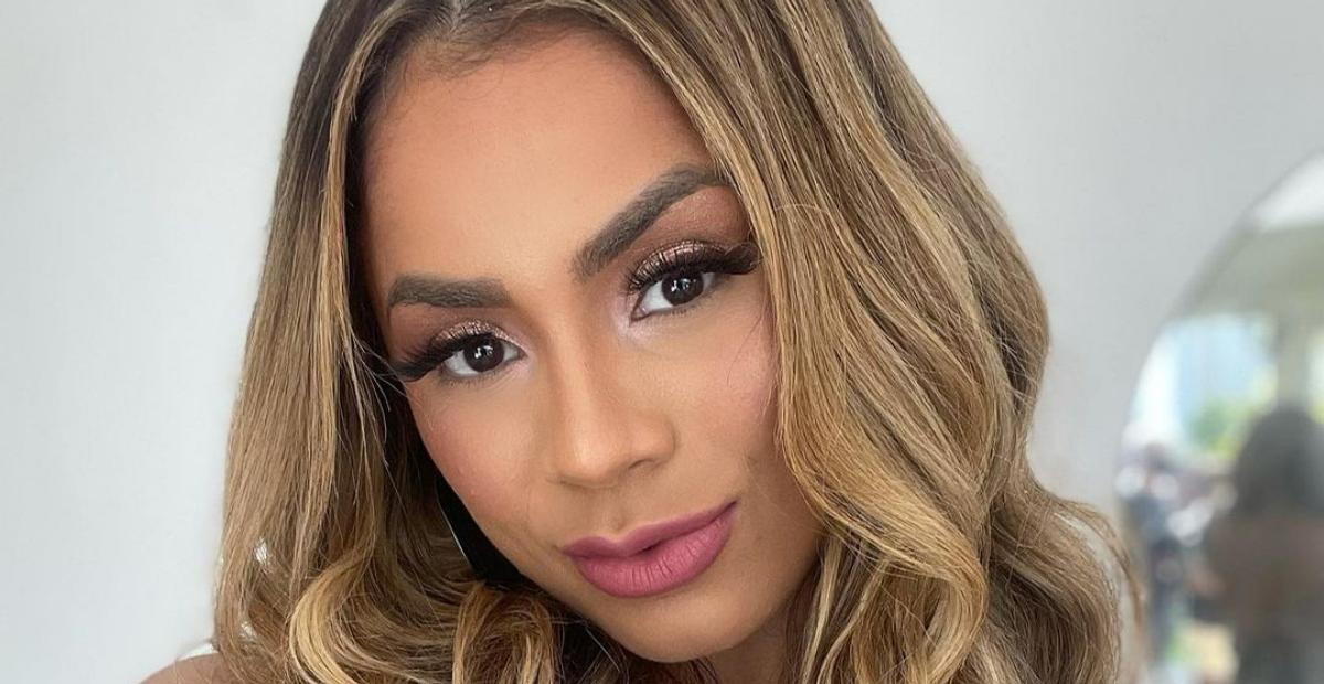 Lexa surge deslumbrante em clique e arranca elogios da web: ”Muito gata!”