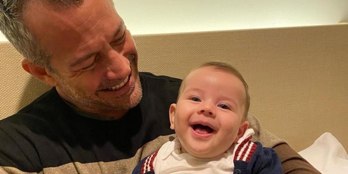 Malvino Salvador combina roupa com o filho, Rayan, e encanta: ”Cara do papai”