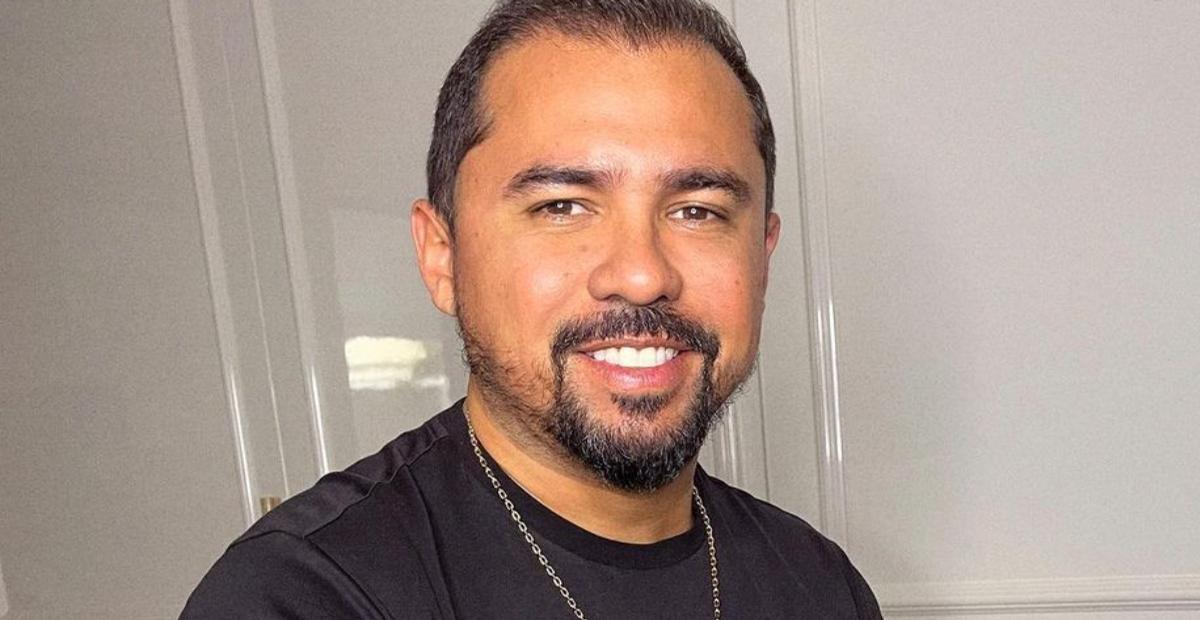 Em viagem por Natal, Xand Avião faz visita especial à mãe e se declara: ”Não tem coisa melhor”