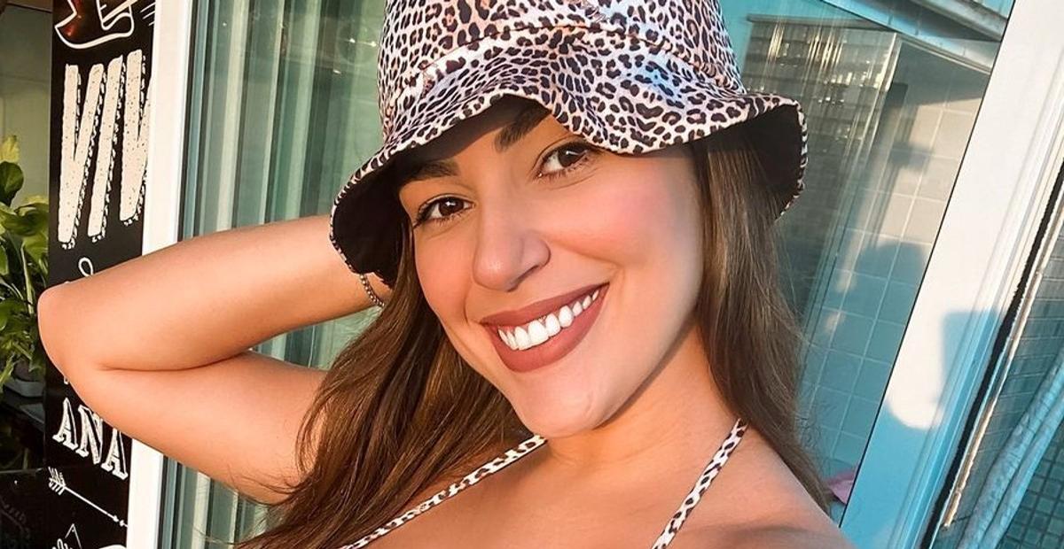 Vivian Amorim posta spoiler de seu ensaio de fotos de gestante e impressiona a web com seu barrigão