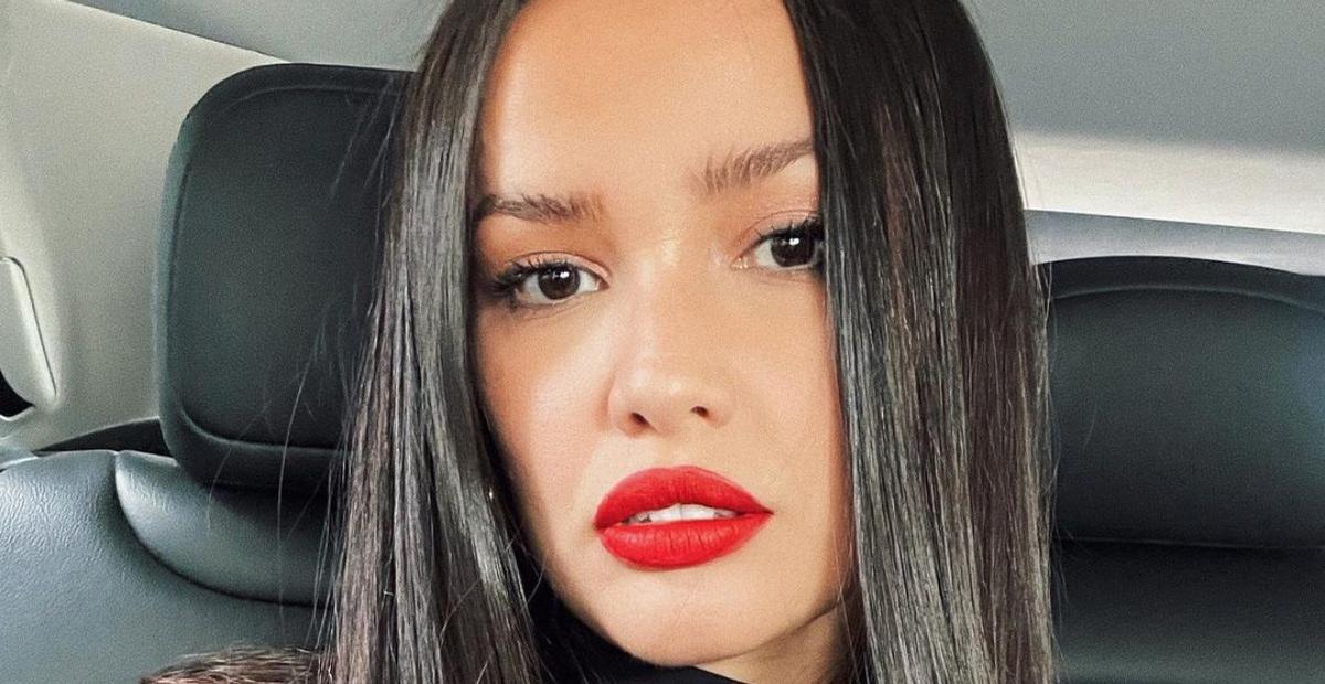 Com look todo preto, Juliette encanta fãs ao aparecer cantando em registros: ”Maravilhosa demais”