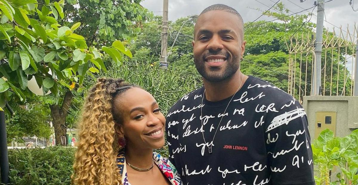 Karol Conká arrasa em coreografia ao lado do namorado