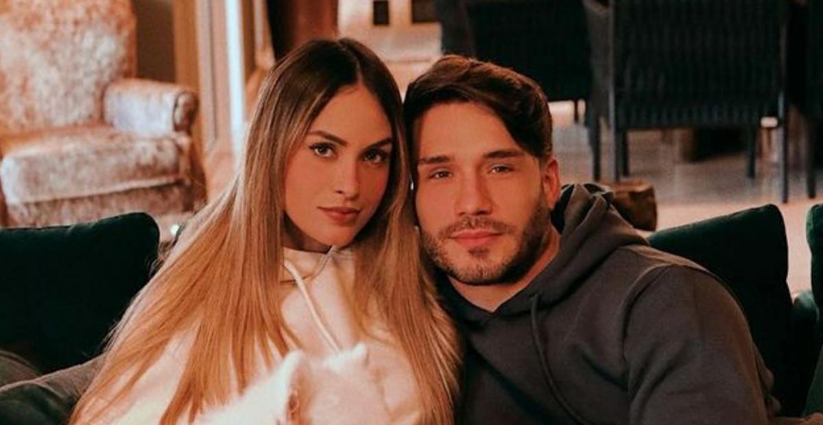 Sarah Andrade ganha buquê de flores de Lucas Viana e se derrete: ”Obrigada por tanto!”