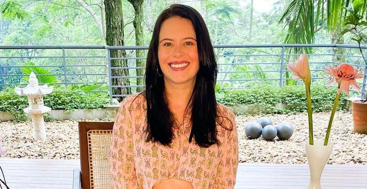 Prestes a completar 37 anos, Mari Bridi compartilha foto de ensaio sensual