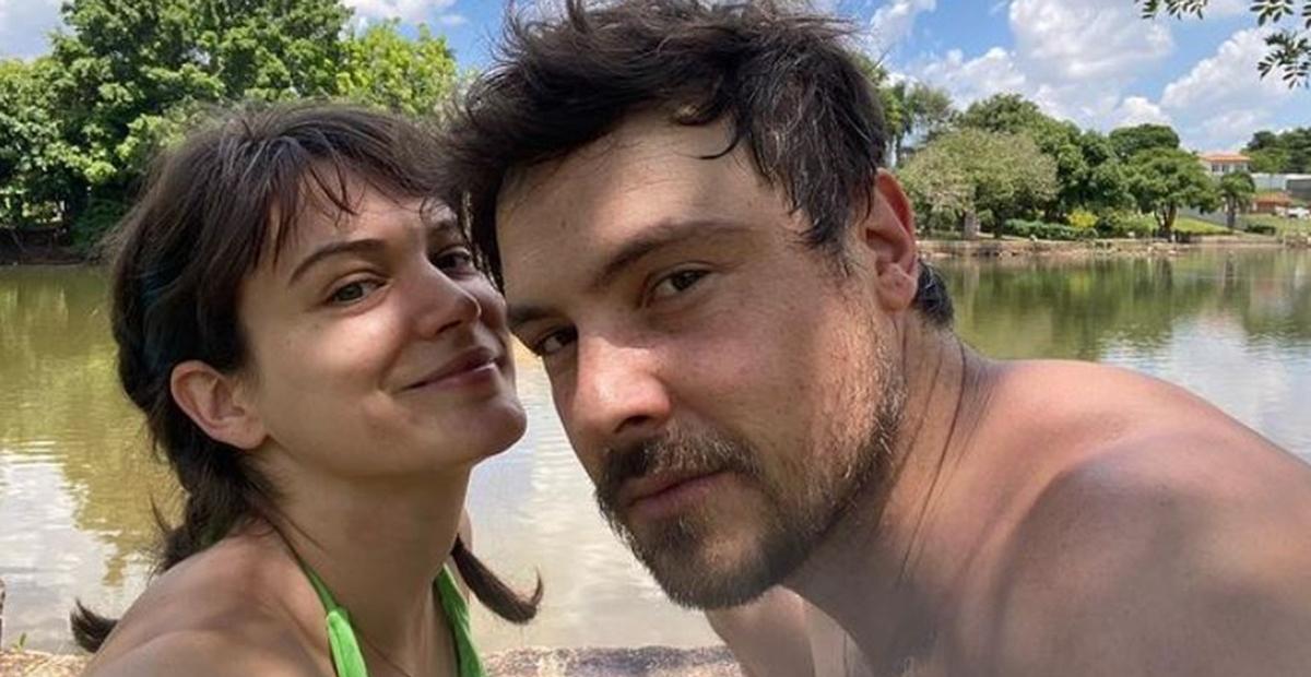 Bianca Bin posta registros apaixonantes com Sergio Guizé e ator se derrete